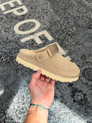 UGG Goldenstar Clog Sand Women's