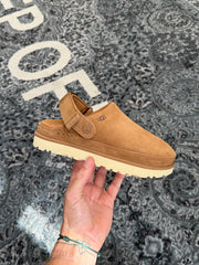 UGG Goldenstar Clog Chestnut Women's
