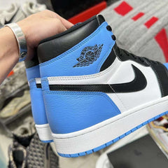 Nike Air Jordan 1 Retro High OG UNC (GS) Women's