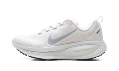 Vomero 18 WMNS "Vast Grey Summit White" HM6804 007